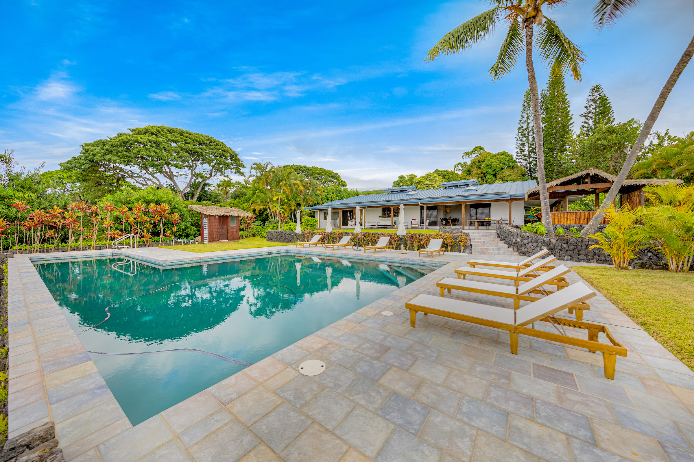 STVR hosted property in Kailua Kona, KE Team listing